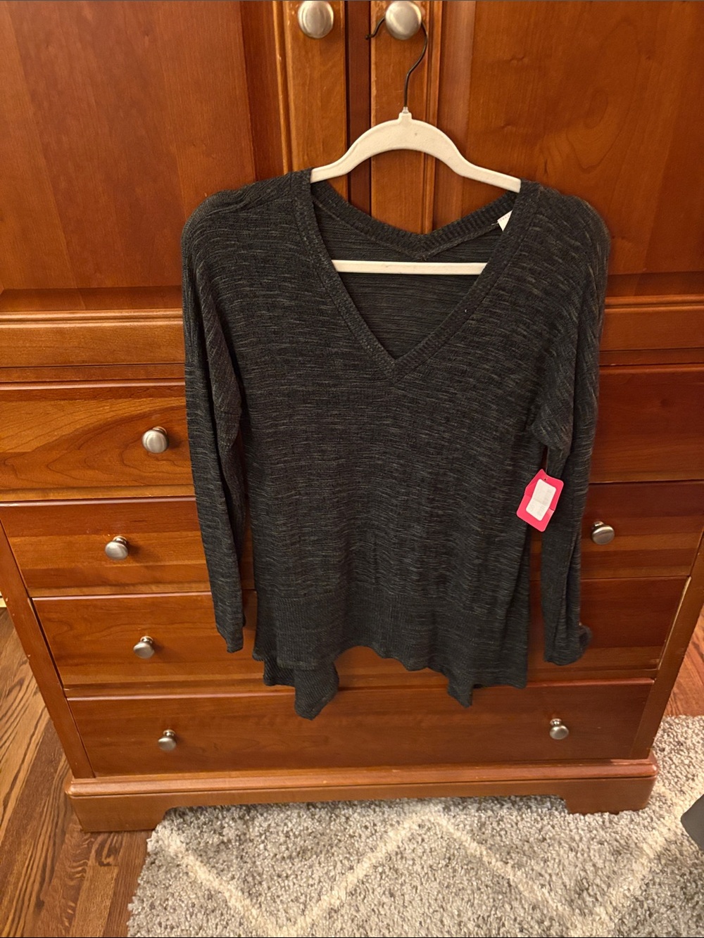 Women’s Charcoal V-Neck Lightweight Long-Sleeve Sweater Top